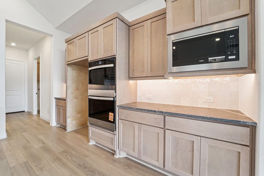 Furnished interior view inside a new home in Sienna 65', Missouri City (Image 12).