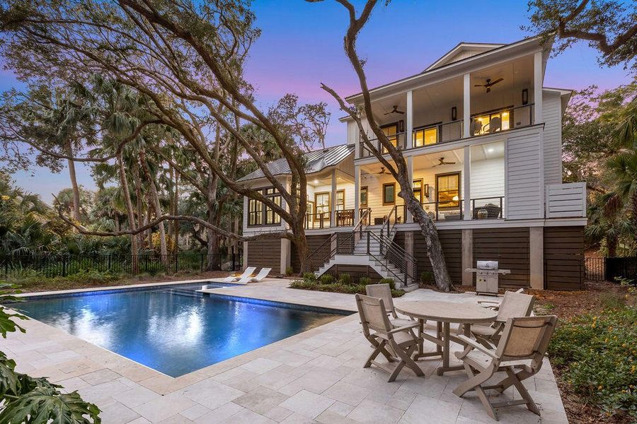 Exterior details and patio area of a home in , Seabrook Island (Image 4).