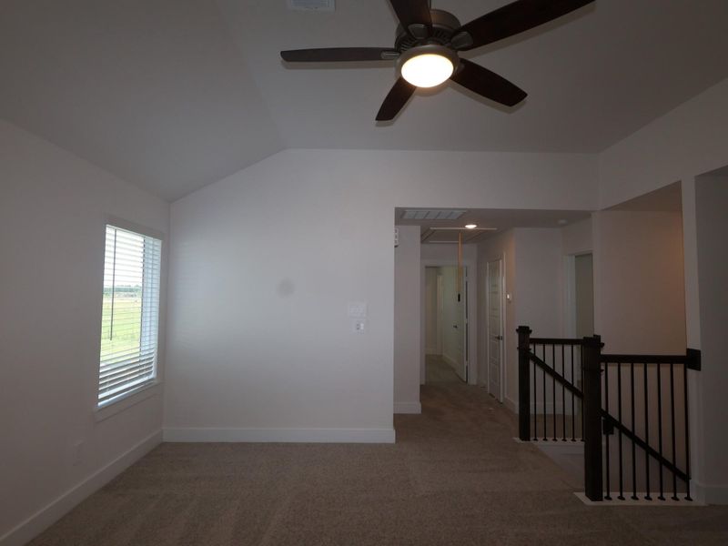 Spacious, unfurnished interior of a new home in Sorella, Tomball (Image 18).