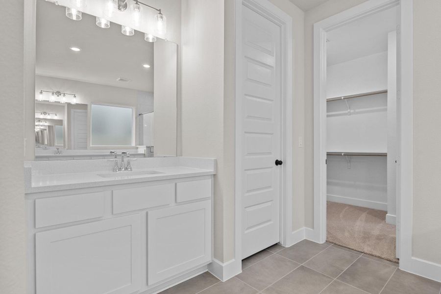 Representative image. Features, specifications, selections and colors may vary. Representative image. Features, specifications, selections and colors may vary.