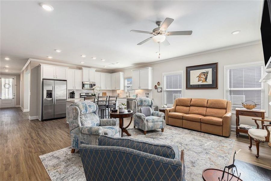 Furnished interior view inside a new home in , Villa Rica (Image 5).