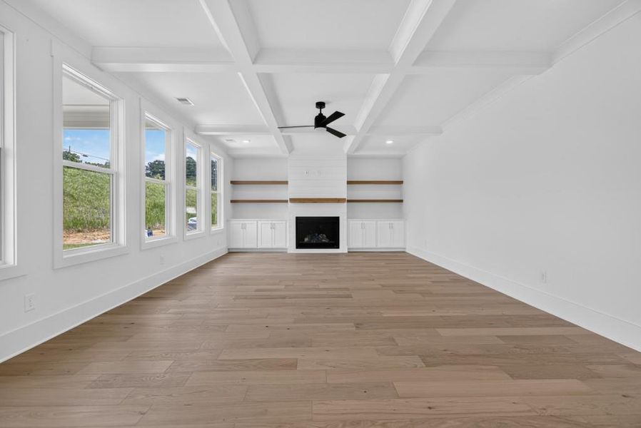 Spacious, unfurnished interior of a new home in Livingstone Park, Kennesaw (Image 16).
