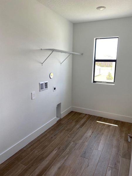 Spacious, unfurnished interior of a new home in Preserves at Park Trace, Stuart (Image 20). Spacious, unfurnished interior of a new home in Preserves at Park Trace, Stuart (Image 20).