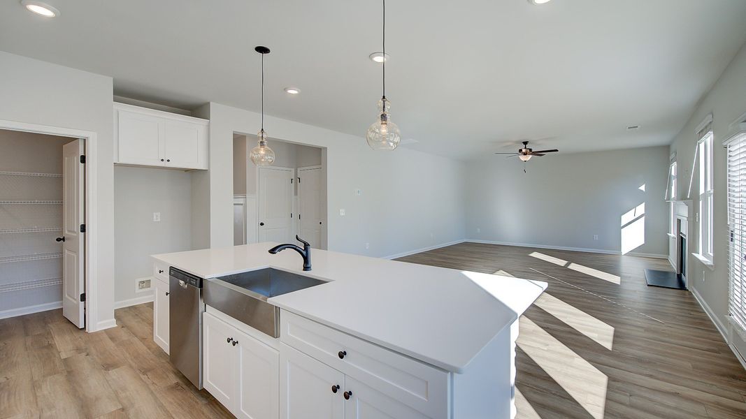 Representative furnished interior of a home built from the Ridgewood by DRB Homes in Kingston, Locust Grove (Image 11).