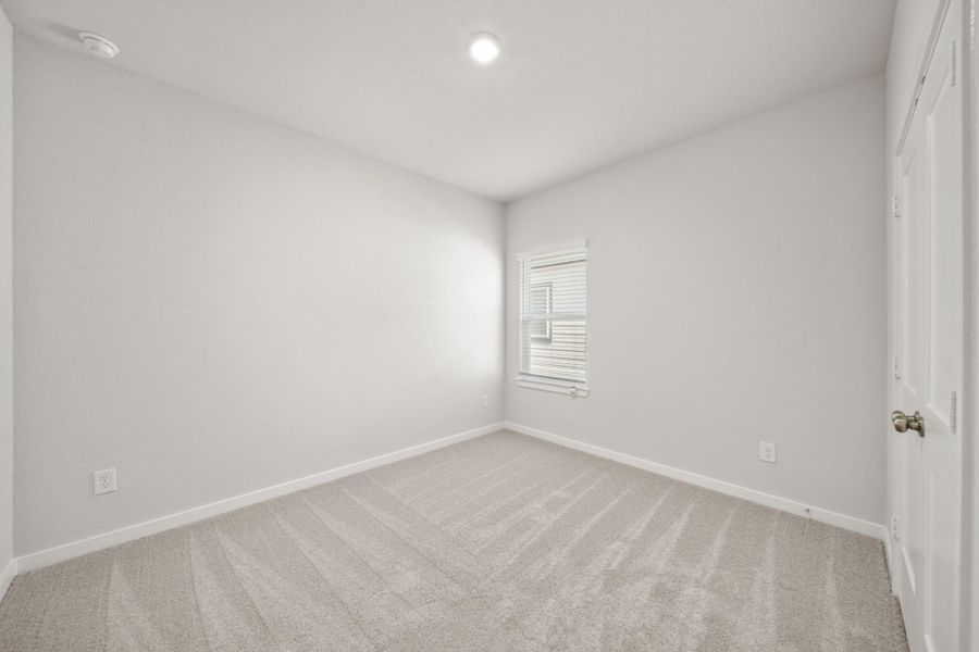 Spacious, unfurnished interior of a new home in Lexington Heights, Willis (Image 12).