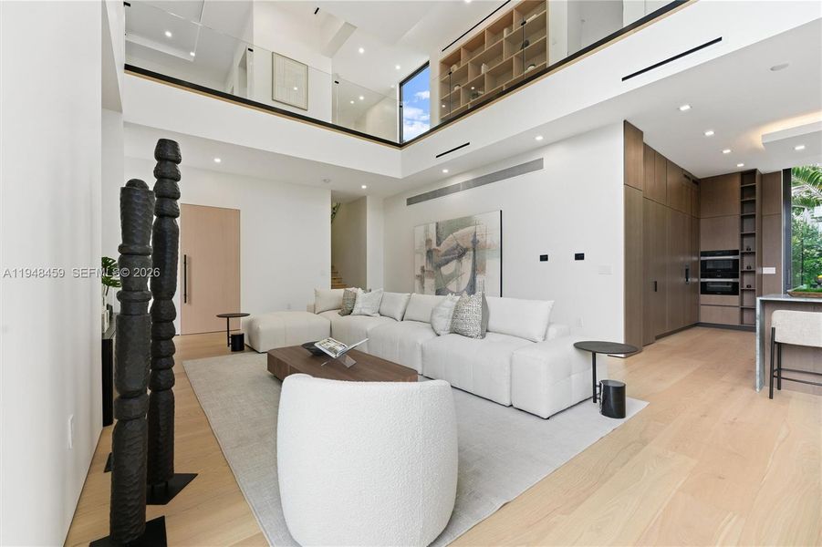 Furnished interior view inside a new home in , Pinecrest (Image 8).