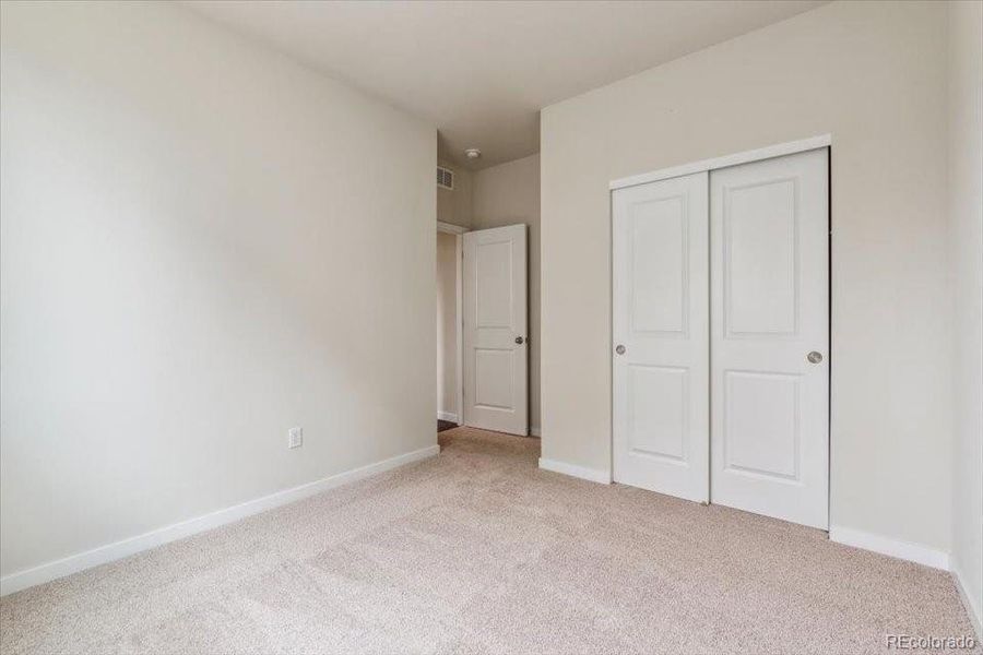 Spacious, unfurnished interior of a new home in Red Barn Meadows, Mead (Image 9).
