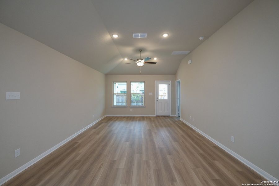 Spacious, unfurnished interior of a new home in Park Place, New Braunfels (Image 41).