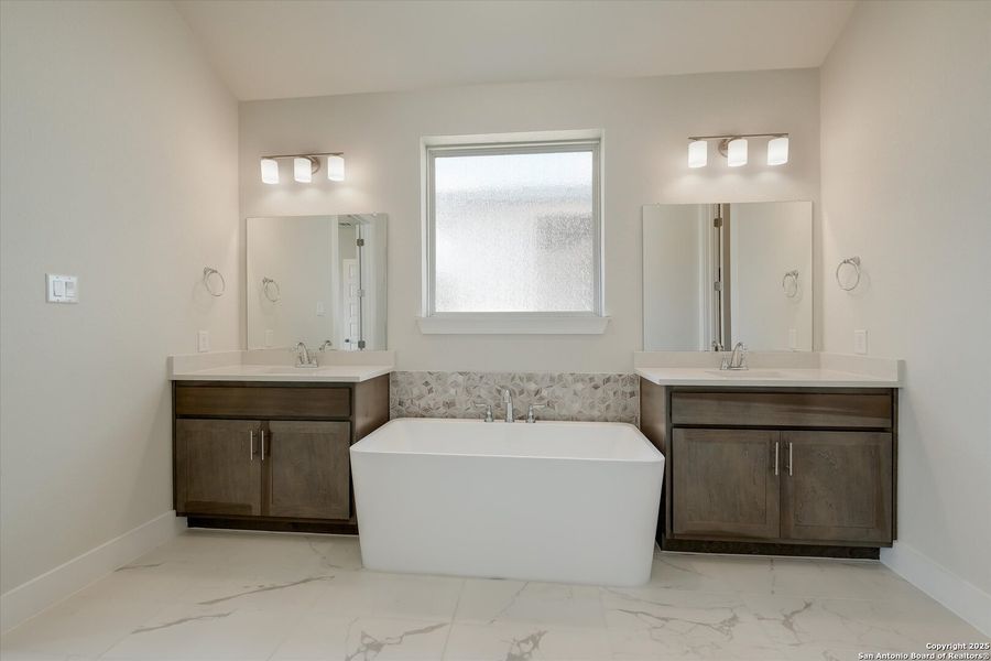 Furnished interior view inside a new home in Esperanza, Boerne (Image 15).