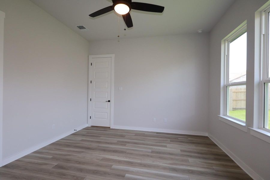Spacious, unfurnished interior of a new home in Park Central, Georgetown (Image 16). Spacious, unfurnished interior of a new home in Park Central, Georgetown (Image 16).