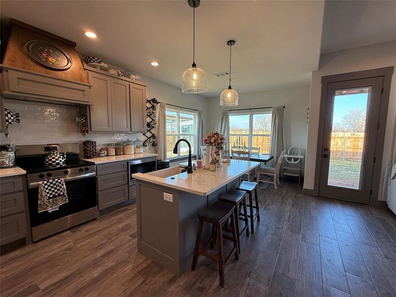 Furnished interior view inside a new home in , Tolar (Image 6).