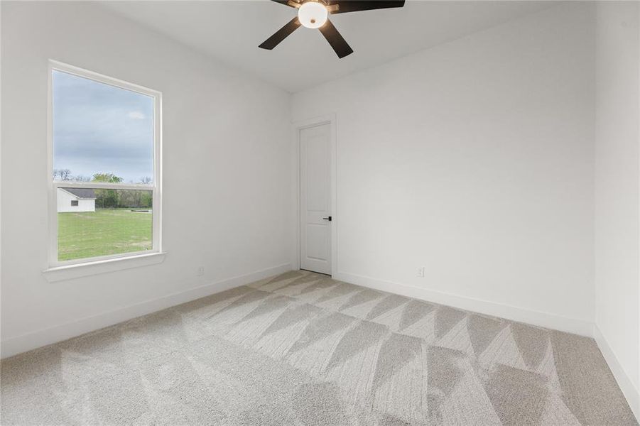 Spacious, unfurnished interior of a new home in King Crossing Estates, Van Alstyne (Image 22).