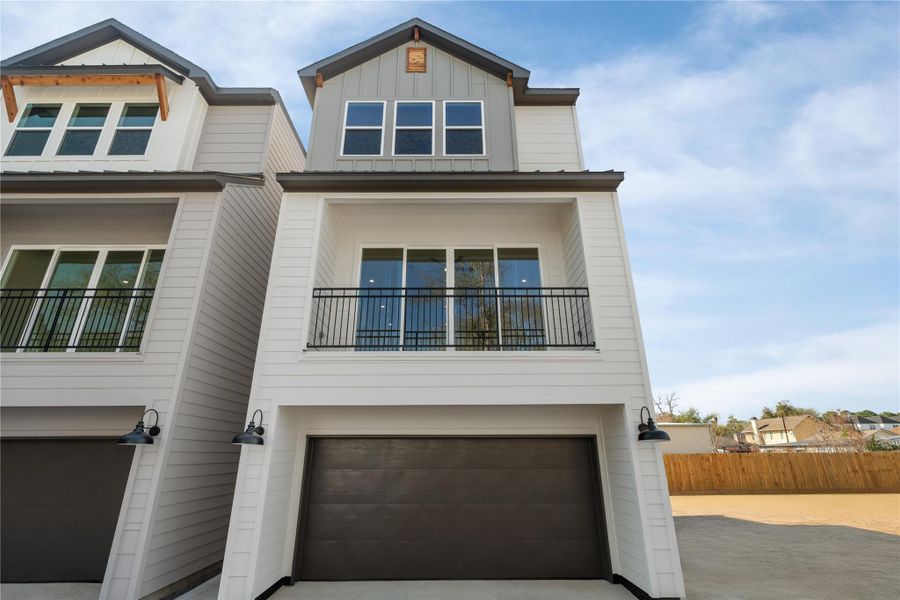 Front exterior of a new home in , Houston, TX, highlighting curb appeal (Image 29).