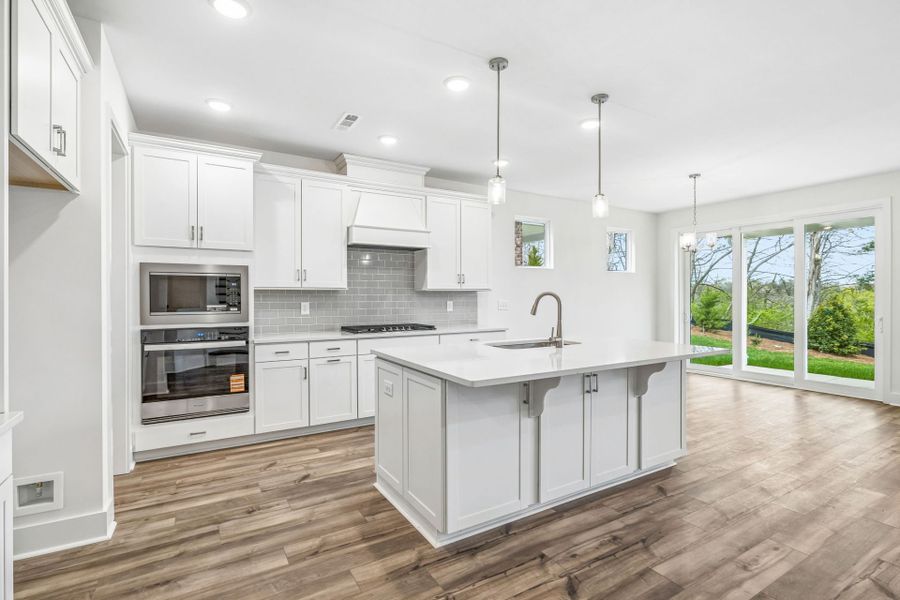 Furnished interior view inside a new home in Devonshire, Mount Juliet (Image 19).