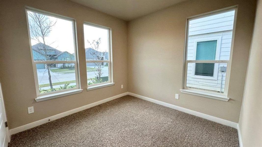 Spacious, unfurnished interior of a new home in Rock Creek Ranch, Fort Worth (Image 17). Spacious, unfurnished interior of a new home in Rock Creek Ranch, Fort Worth (Image 17).