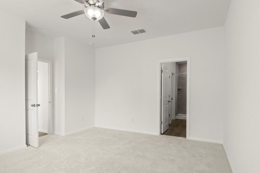 Spacious, unfurnished interior of a new home in Trace, San Marcos (Image 19).