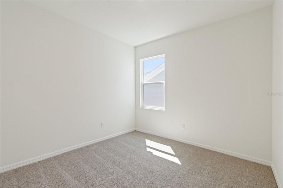 Spacious, unfurnished interior of a new home in Eastlyn, Bradenton (Image 7).