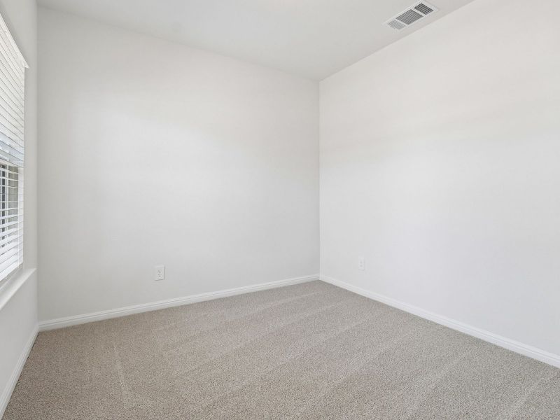 Spacious, unfurnished interior of a new home in Lakeside Meadows, Pflugerville (Image 11). Spacious, unfurnished interior of a new home in Lakeside Meadows, Pflugerville (Image 11).