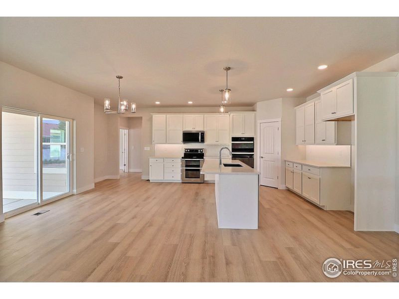 Image 33 of a home in .