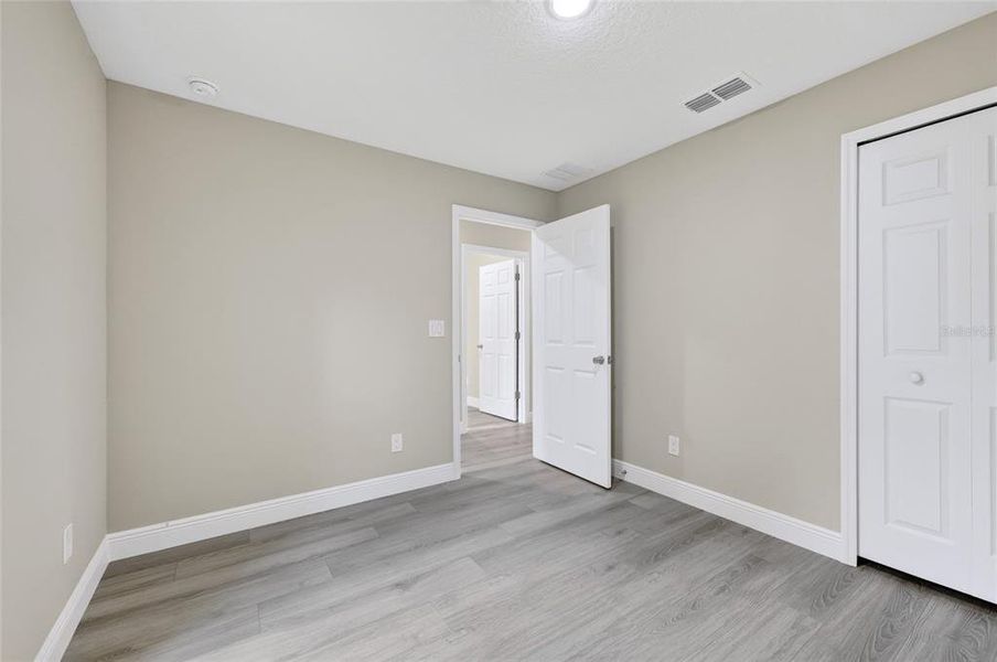 Spacious, unfurnished interior of a new home in , Orange City (Image 25).