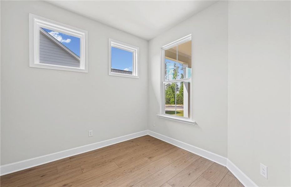 Spacious, unfurnished interior of a new home in Del Webb at Lake Oconee, Greensboro (Image 21).