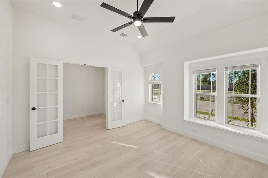 Spacious, unfurnished interior of a new home in Meadow Vista 60-65, Anna (Image 17).