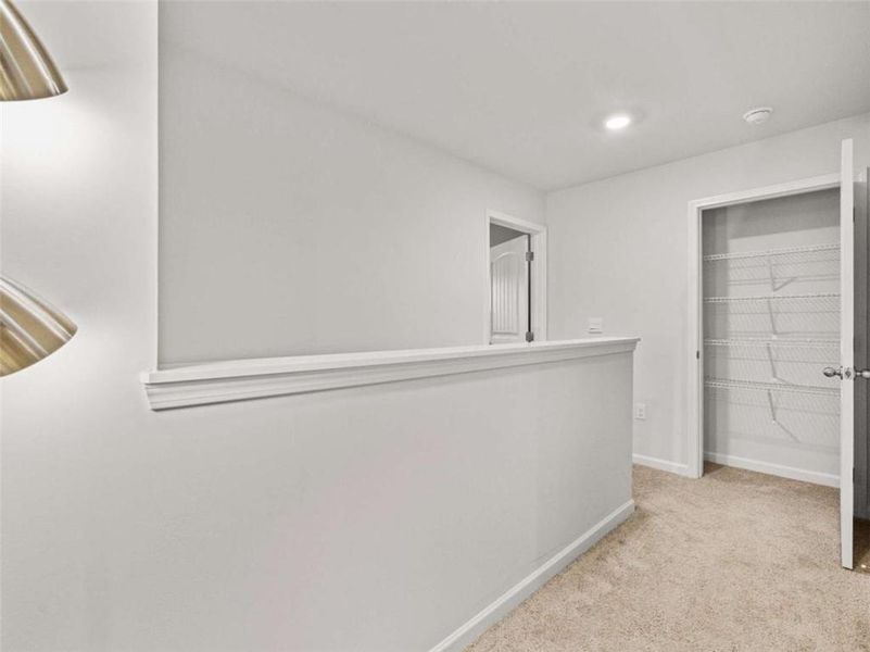 Spacious, unfurnished interior of a new home in Rosewood Farms, Acworth (Image 17).