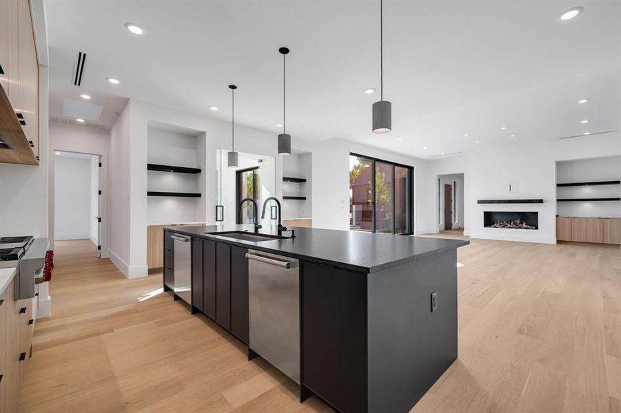 Furnished interior view inside a new home in , Farmers Branch (Image 6).