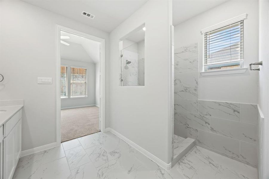 Spacious, unfurnished interior of a new home in Tinsley Meadows, Van Alstyne (Image 13). Spacious, unfurnished interior of a new home in Tinsley Meadows, Van Alstyne (Image 13).