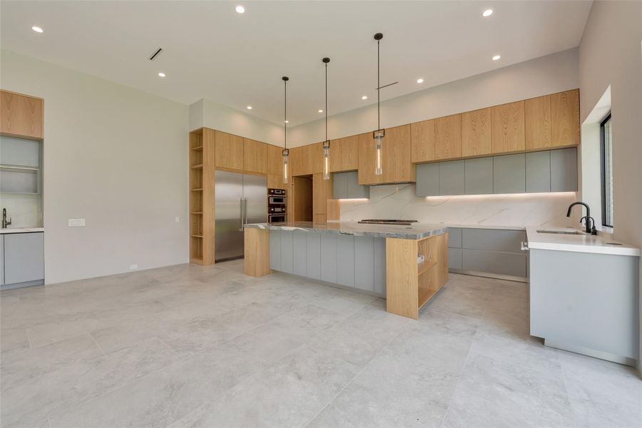 Dining Area Dining Area