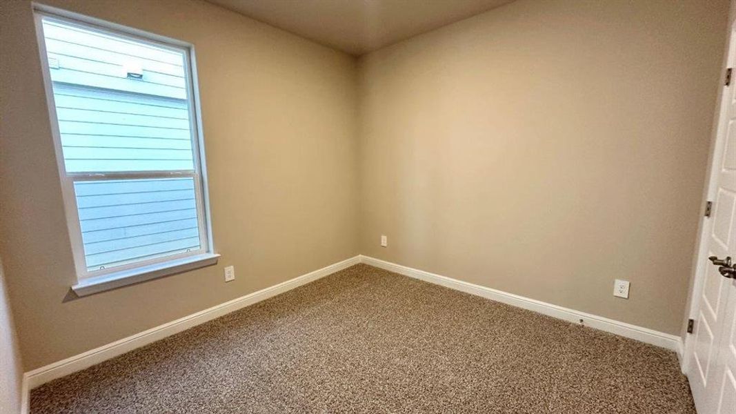 Spacious, unfurnished interior of a new home in Rock Creek Ranch, Fort Worth (Image 18). Spacious, unfurnished interior of a new home in Rock Creek Ranch, Fort Worth (Image 18).