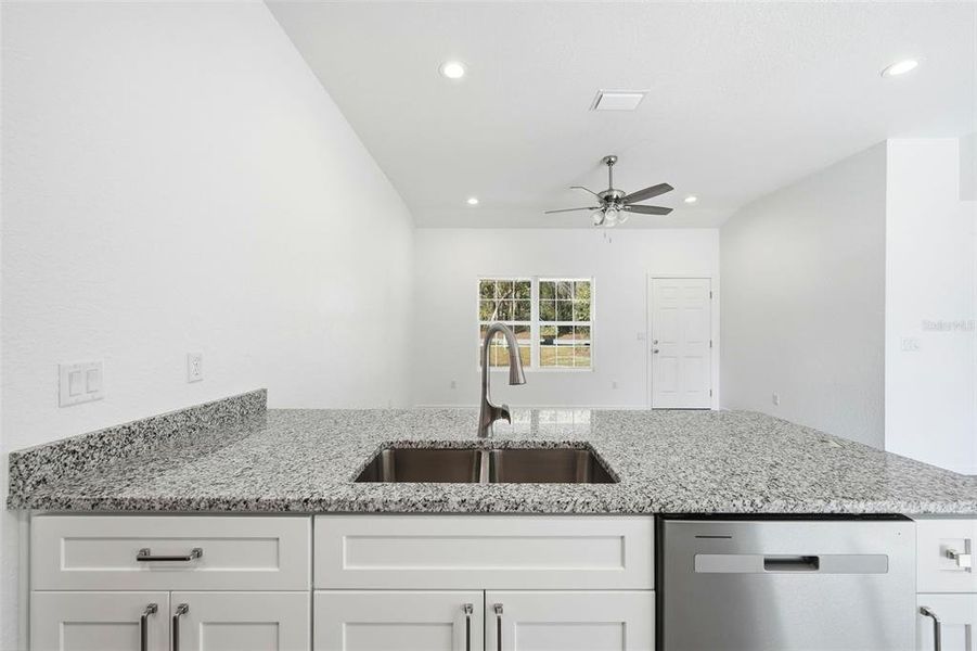 Furnished interior view inside a new home in , Ocklawaha (Image 13).