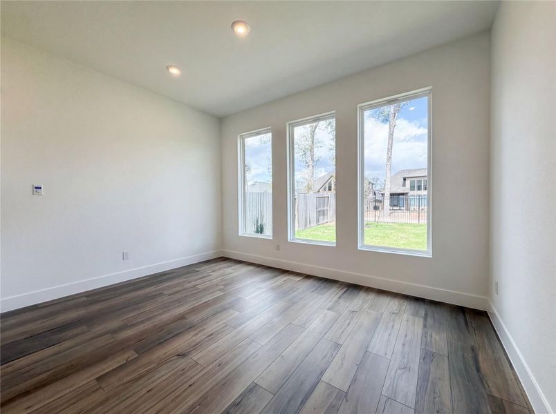 Spacious, unfurnished interior of a new home in , Porter (Image 18).