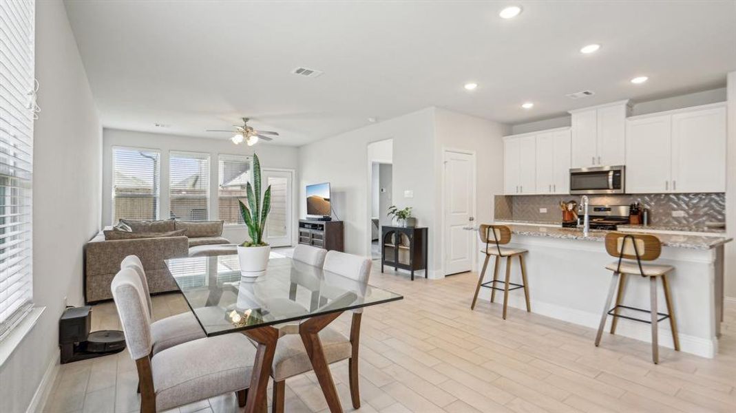 Furnished interior view inside a new home in Venetian, Weston (Image 16).