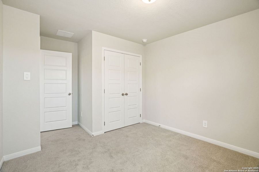 Spacious, unfurnished interior of a new home in Royal Crest, San Antonio (Image 37). Spacious, unfurnished interior of a new home in Royal Crest, San Antonio (Image 37).