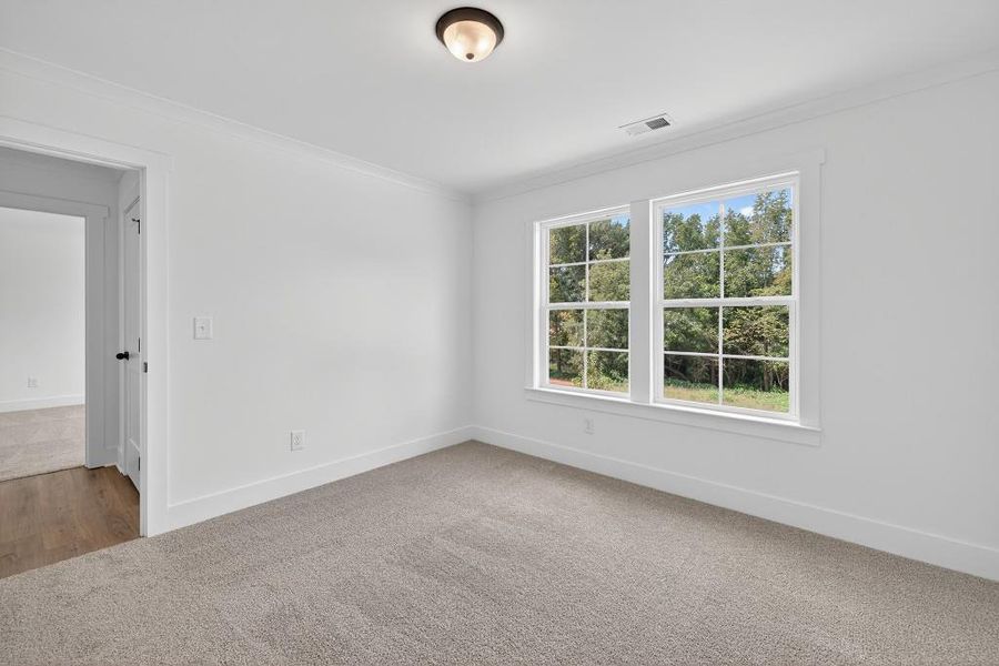 Spacious, unfurnished interior of a new home in Magnolia Ridge, Monroe (Image 16).