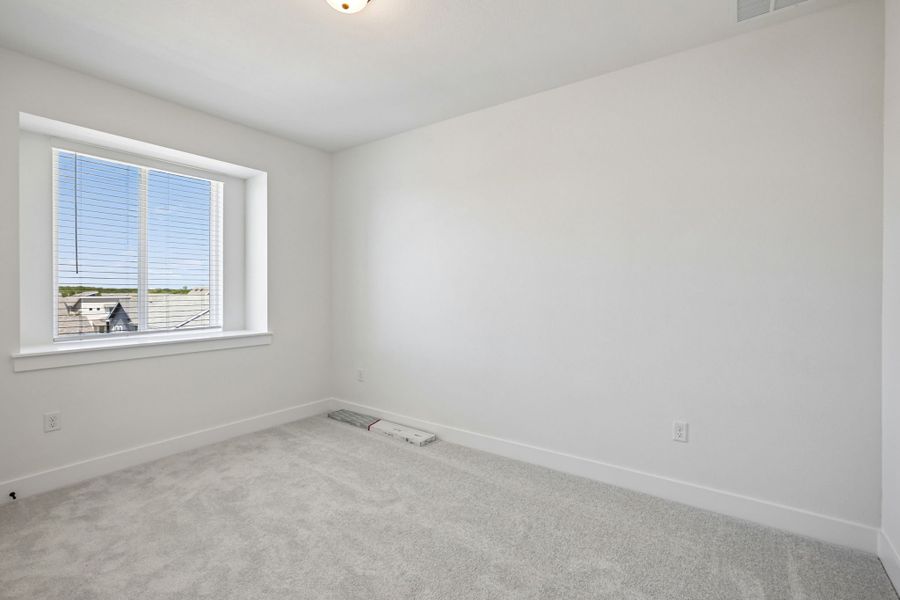 Representative unfurnished interior of a home built from the Denali by Pacesetter Homes in Easton Park, Austin (Image 29).