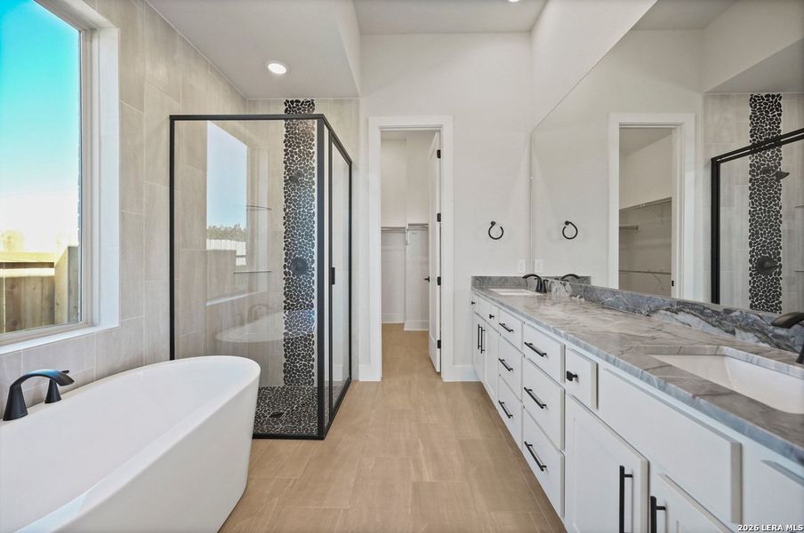 Furnished interior view inside a new home in Meyer Ranch, New Braunfels (Image 12).