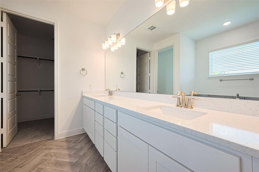 Furnished interior view inside a new home in Lago Mar, Texas City (Image 12).