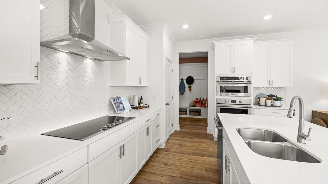 3768 Fairmont Kitchen 3of5 F1 Base3 050925 3768 Fairmont Kitchen 3of5 F1 Base3 050925