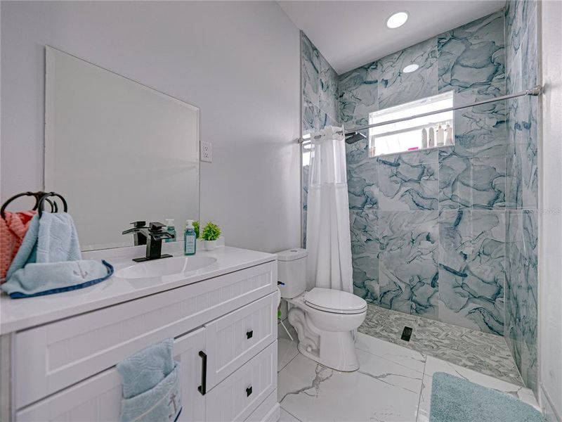 Furnished interior view inside a new home in , Lakeland (Image 25).