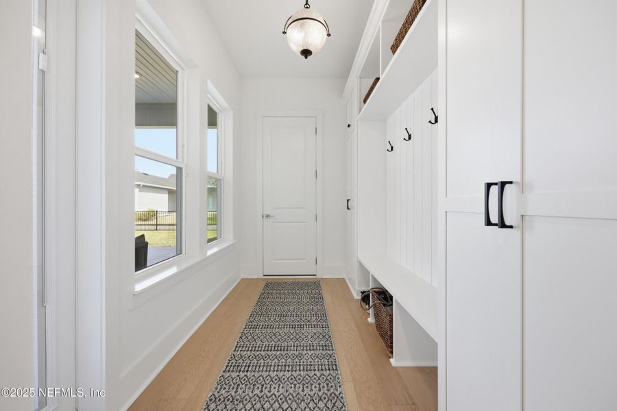 Spacious, unfurnished interior of a new home in , Jacksonville (Image 23).