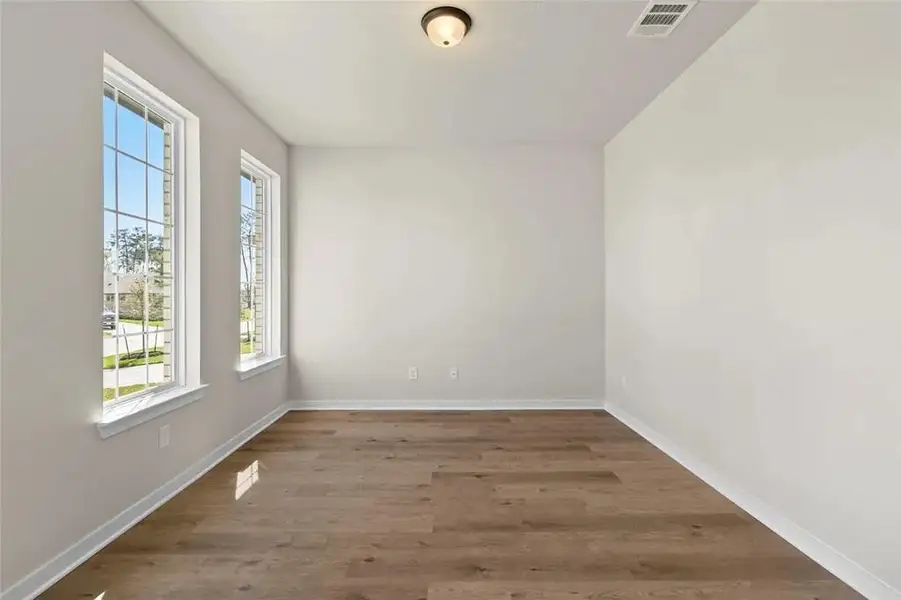 Spacious, unfurnished interior of a new home in Ladera Creek, Conroe (Image 8). Spacious, unfurnished interior of a new home in Ladera Creek, Conroe (Image 8).