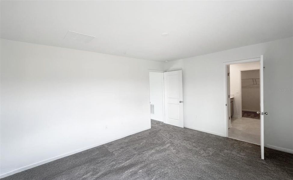 Spacious, unfurnished interior of a new home in , Winter Haven (Image 24).