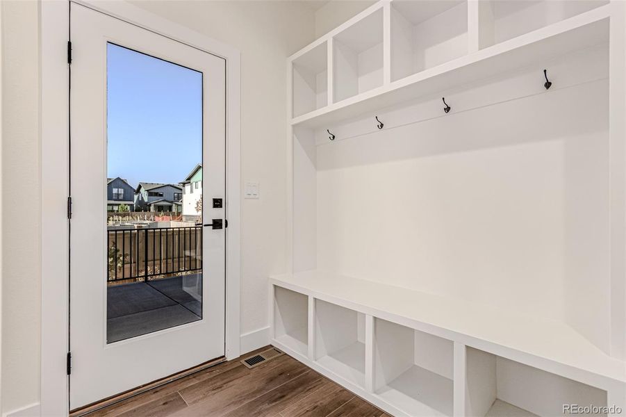 Spacious, unfurnished interior of a new home in West Grange, Longmont (Image 33).