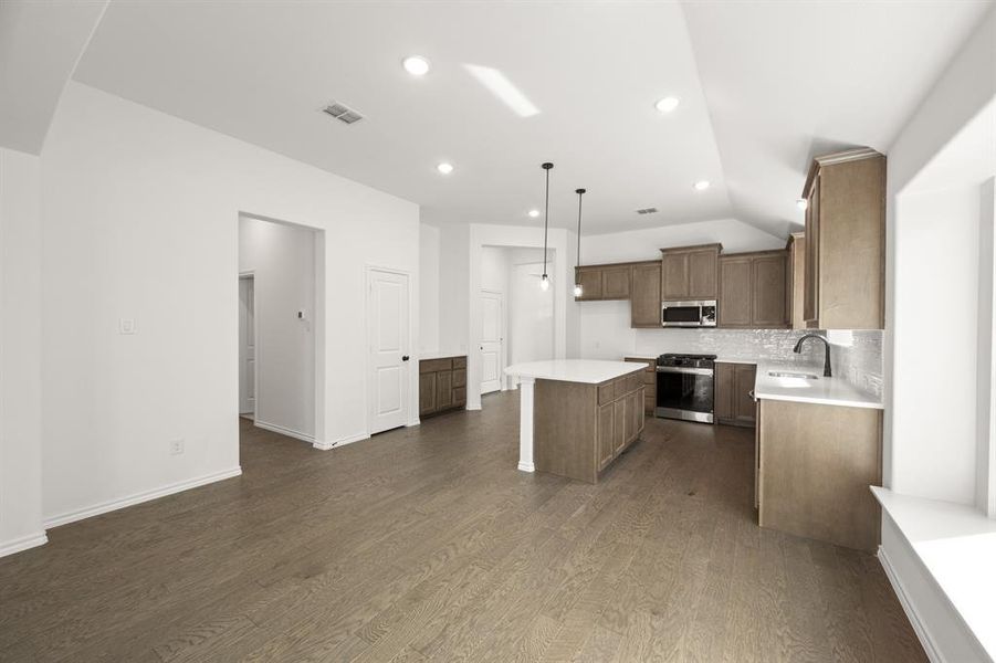 7729 Stubblefield- Dining-2