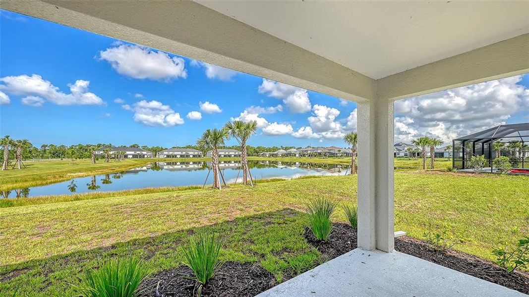 Exterior details and patio area of a home in Grand Park, Sarasota (Image 3).