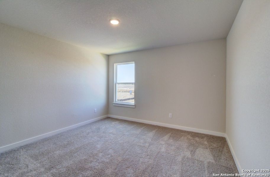 Spacious, unfurnished interior of a new home in Westridge, San Antonio (Image 27).