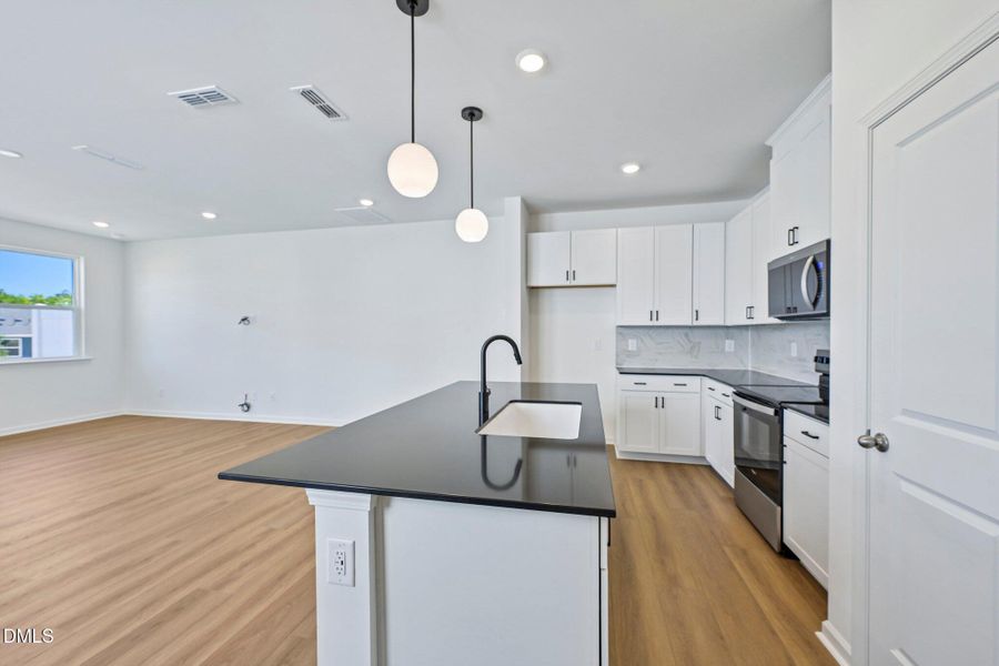 14-web-or-mls-Oakdale Dr-S2204-014 14-web-or-mls-Oakdale Dr-S2204-014