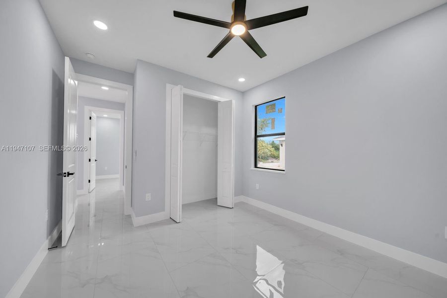 Spacious, unfurnished interior of a new home in , Lehigh Acres (Image 27).